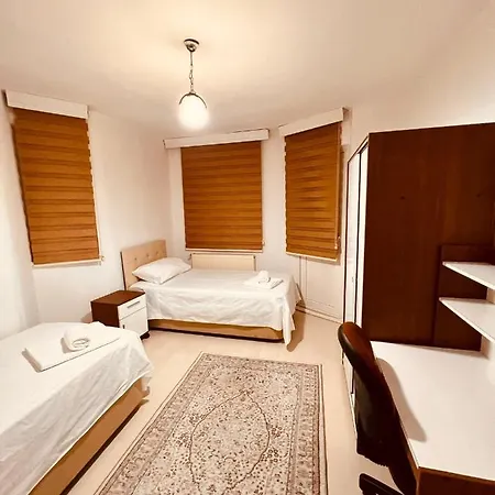 Hotel Royal Bby Apart *